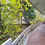 Six Comfort House - Style And Comfort