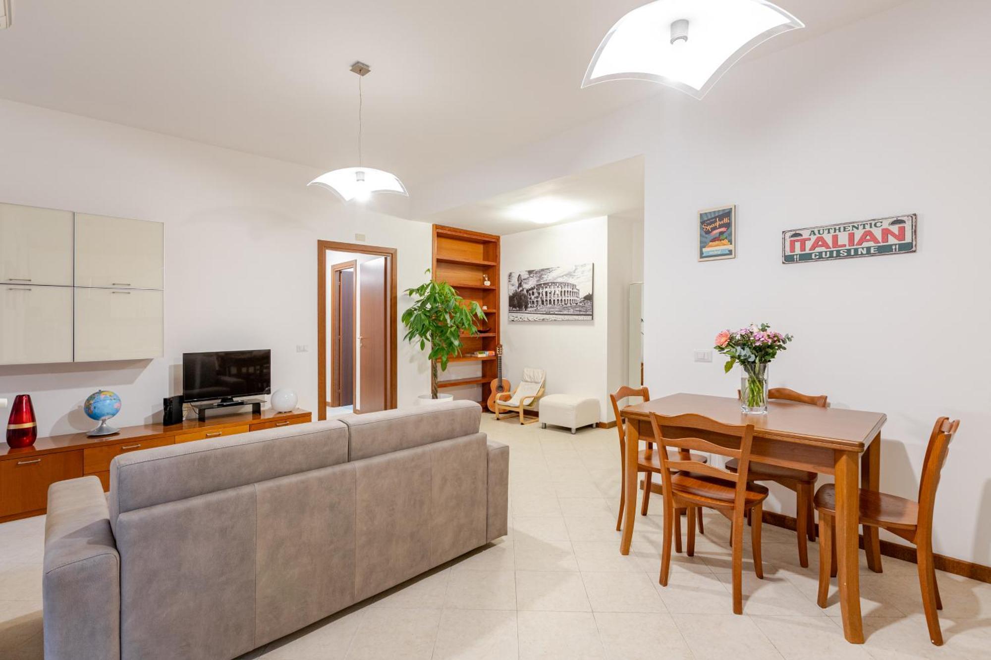 Six Comfort House - Style And Comfort